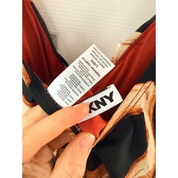 DKNY One Piece Swimsuit Black Abstract Print Twisted V Neck Women's Size Large - Picture 4 of 4